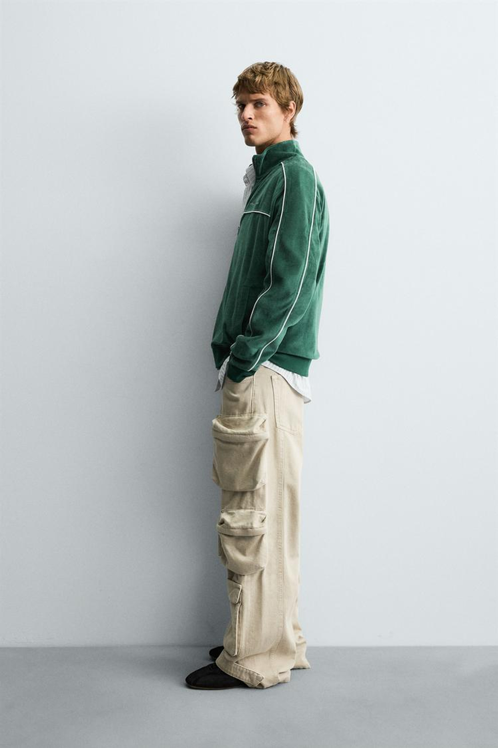 ZARA ВЕЛЮРОВАЯ ТОЛСТОВКА НА МОЛНИИ, ЗЕЛЕНЫЙ