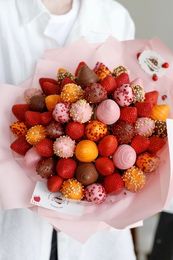 Букет из клубники Classic Сочная палитра