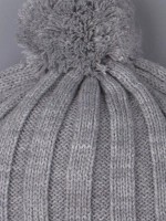 Шапка детская осенняя вязаная с помпоном