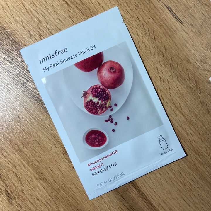 Маска для лица Innisfree My Real Squeeze Mask EX Pomegranate тканевая на основе эссенции Граната 20 мл