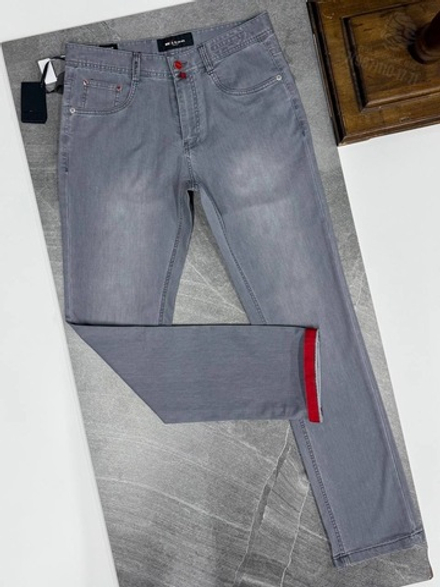 Джинсы Kiton