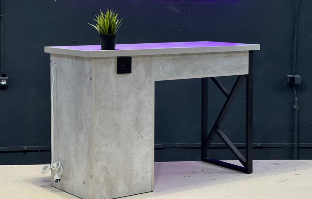 Маникюрный стол Loft с розетками