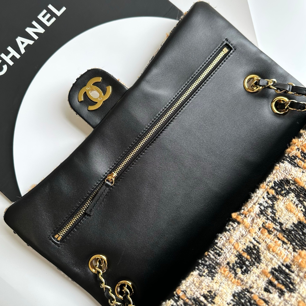 Chanel Maxi Flapbag 32 cm