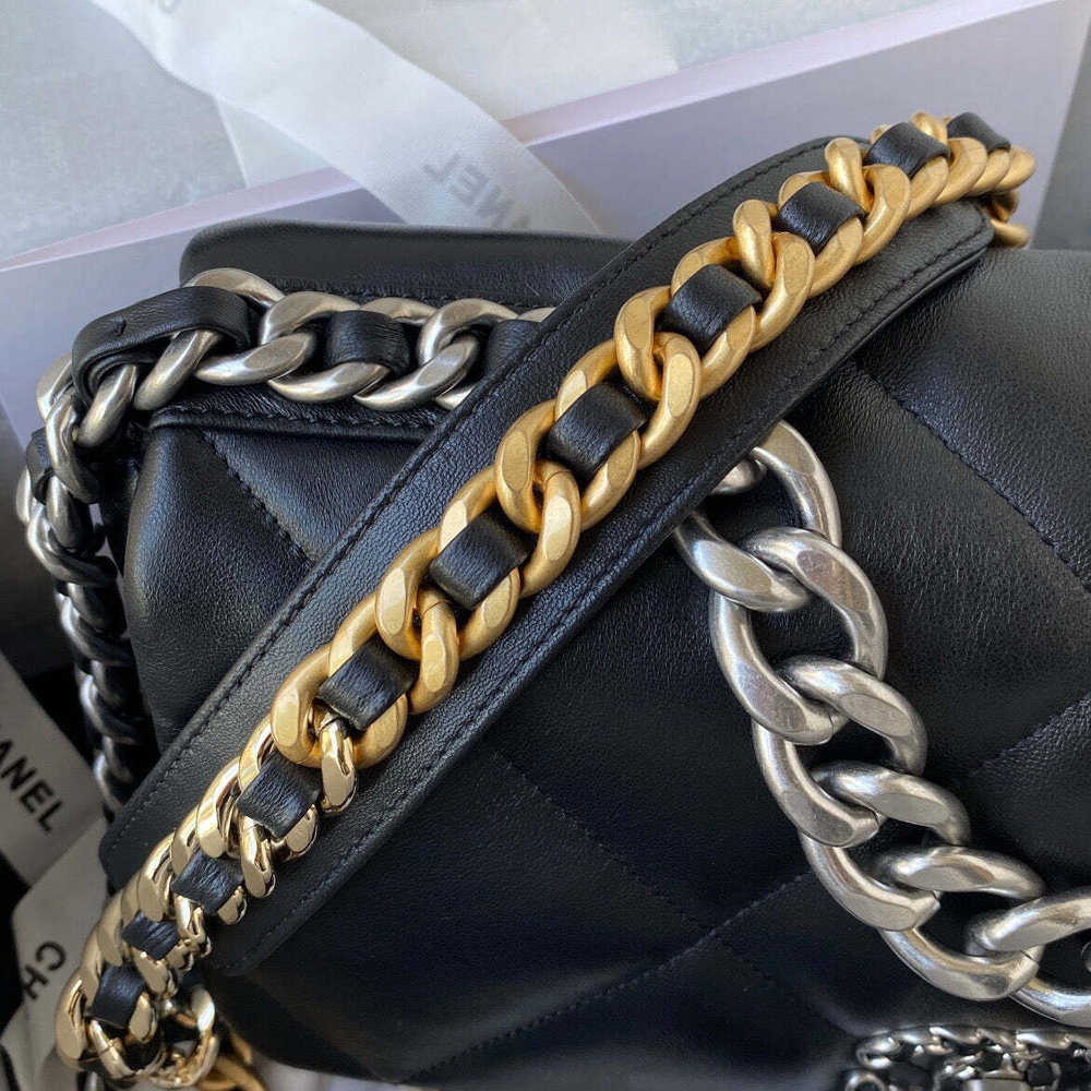 Chanel 19 Large 30 cm