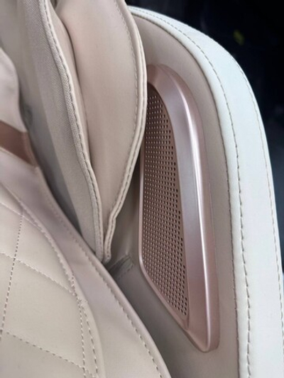 Массажное кресло YOSHI YH-35 белое