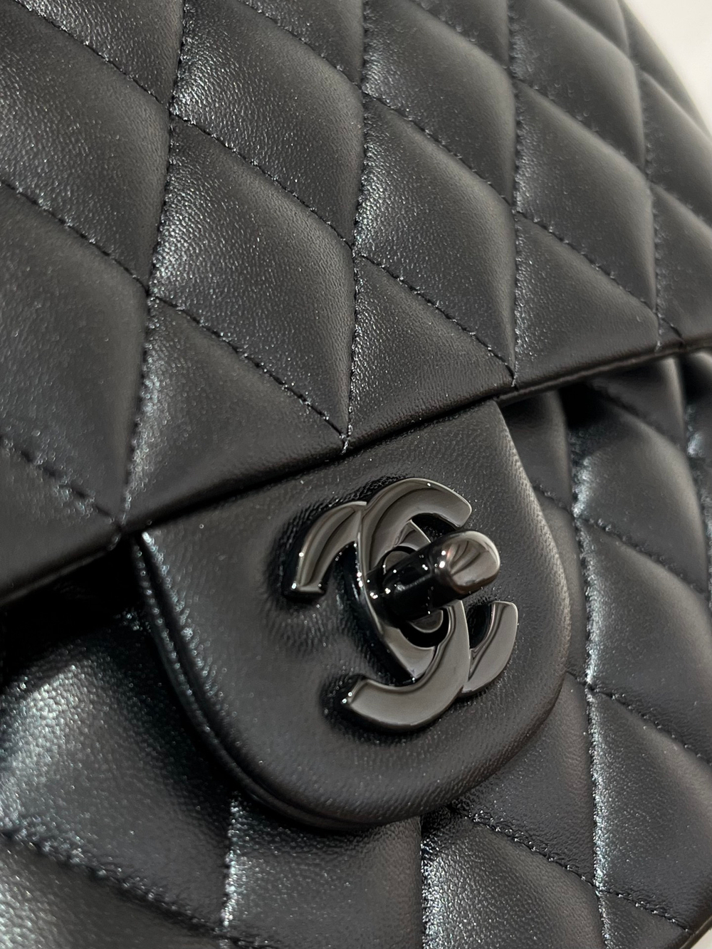 Chanel Small Classic Flap Bag 23 cm