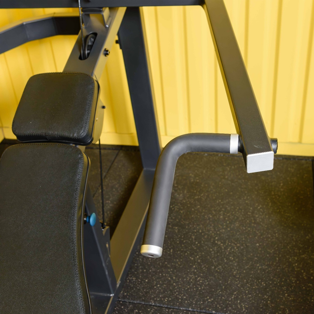 U3013D (E5013) Наклонный грудной жим. Стек 135 кг