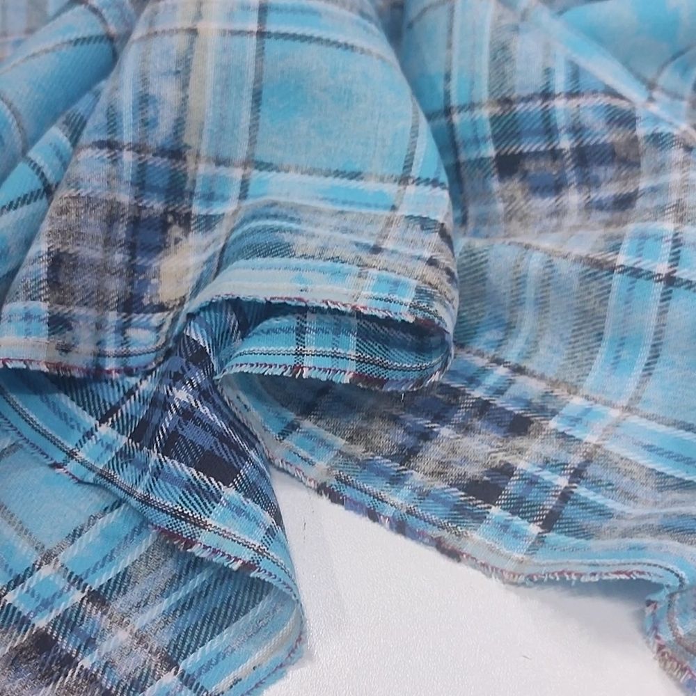 Ярко-голубой Фуле