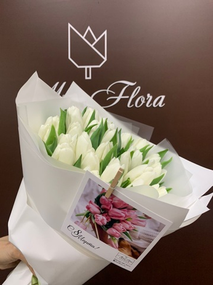 Букет 29 тюльпанов 8 Марта М-58