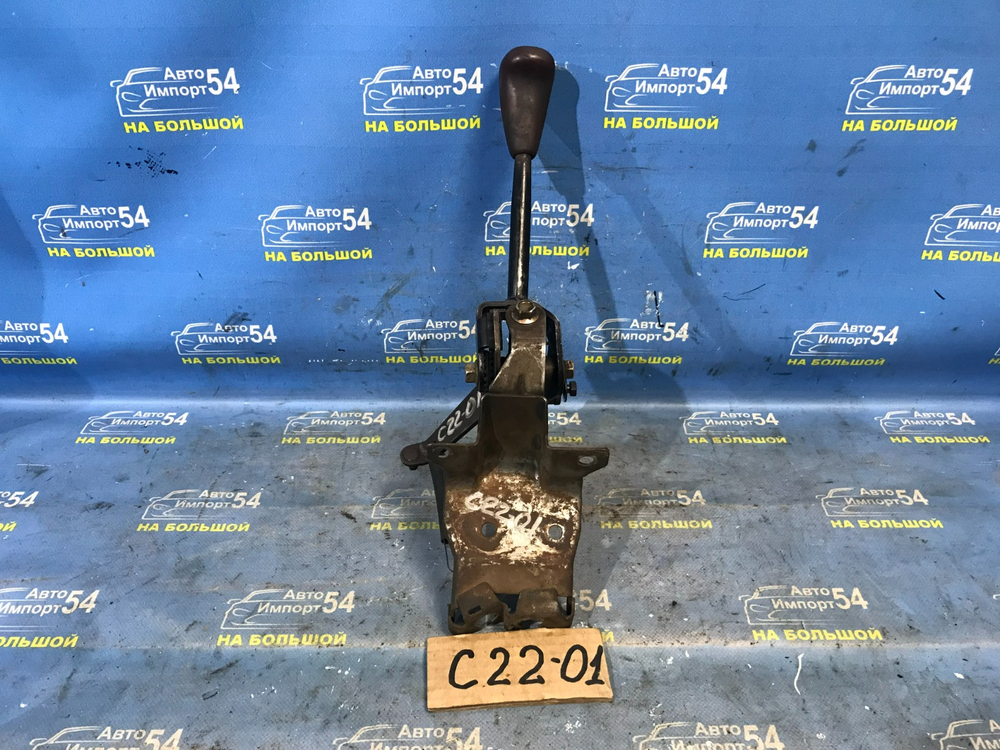 Селектор МКПП NISSAN LARGO 1992