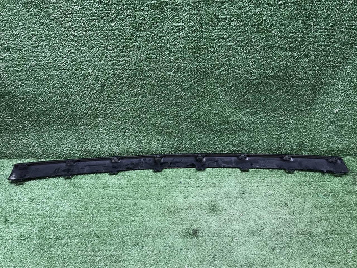 Накладка перед. бампера Mercedes C w205 18-23 AMG