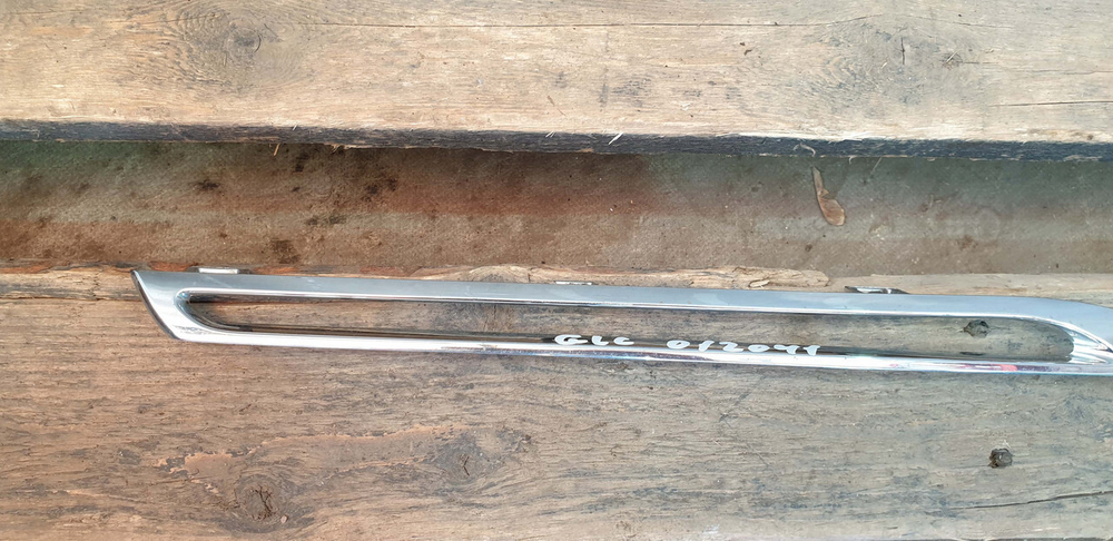 Молдинг решетки радиатора Mercedes GLC (X253) 15-19 Б/У Оригинал A2538880485