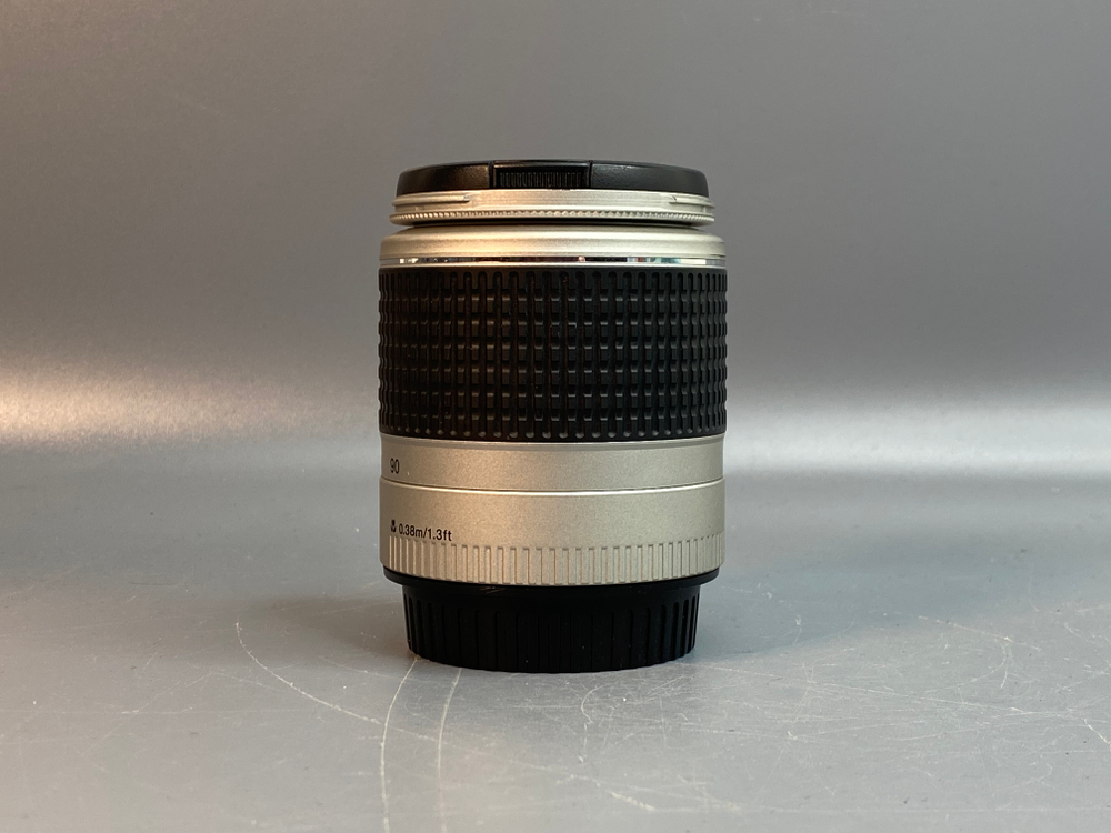 Canon EF 28-90mm 4-5.6 царапина на передней линзе
