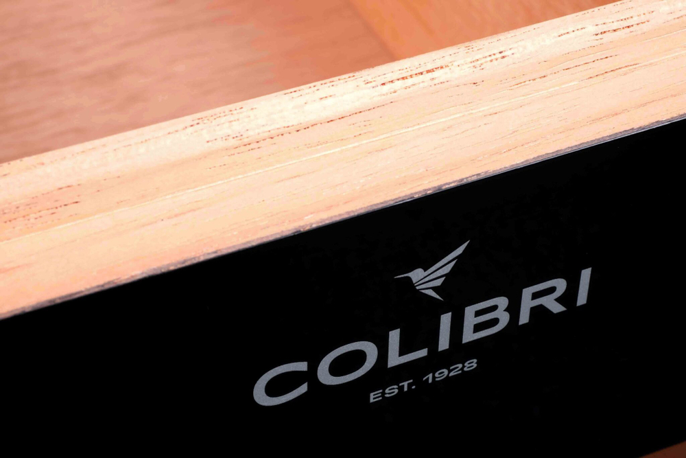 Хьюмидор Colibri Rally на 100 сигар, Алюминий и золотой лак HU360T3