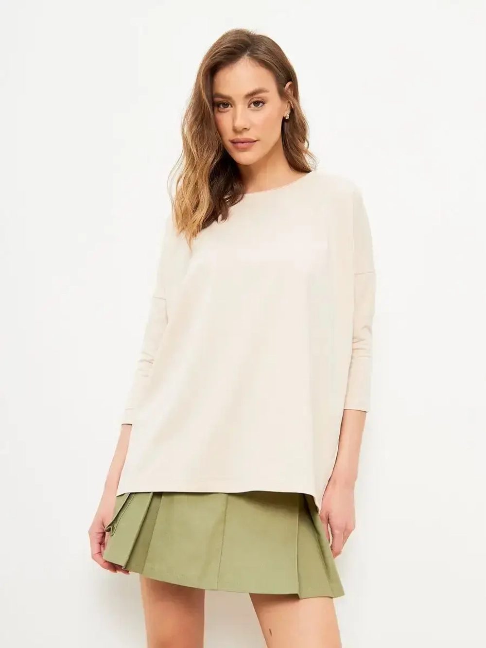 Лонгслив оверсайз с рукавом 3/4 бежевый