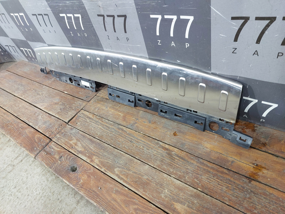 Накладка заднего бампера Tank 500 21-нв Б/У Оригинал 2804108XKV3AA