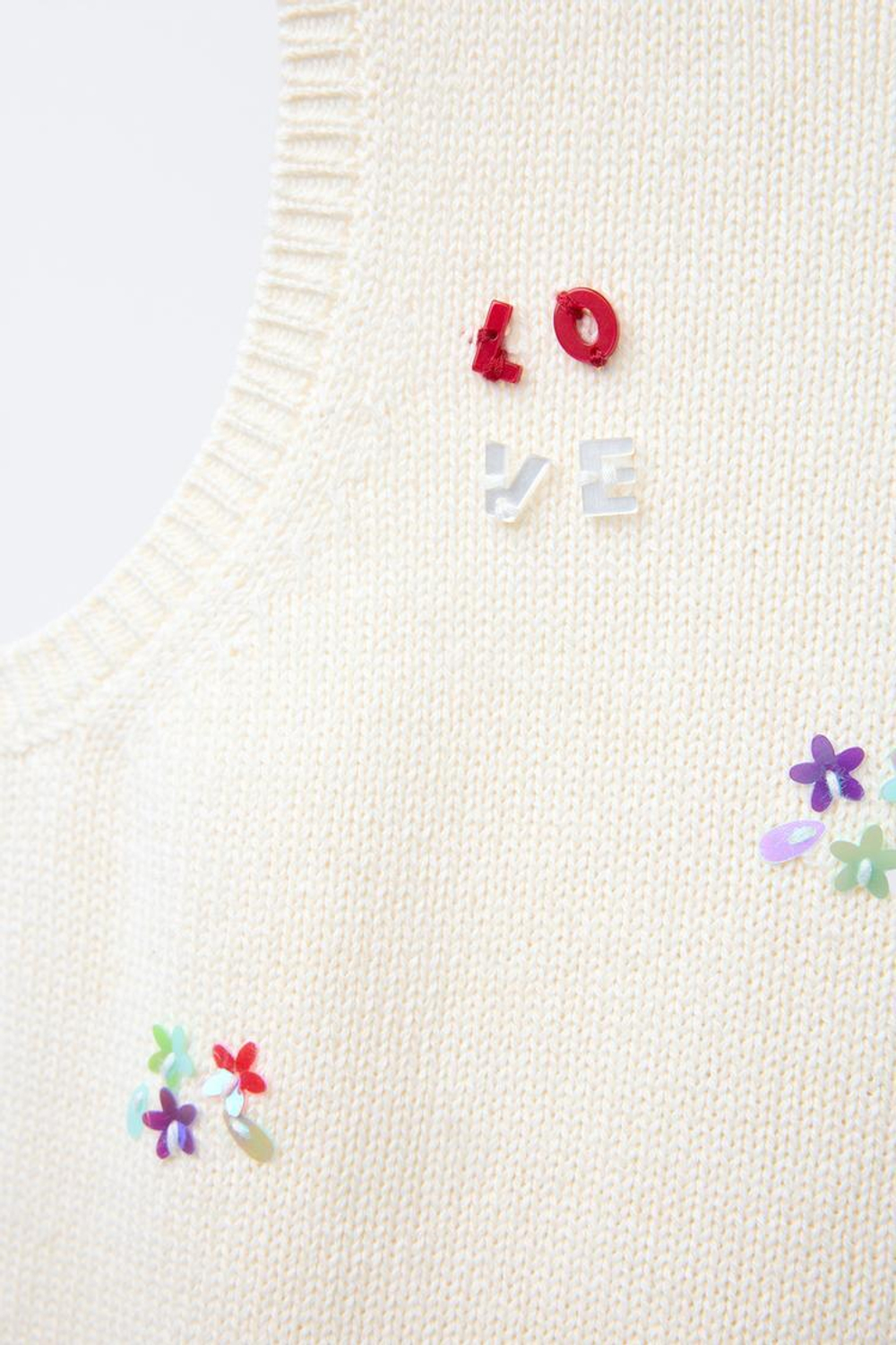 ZARA ТРИКОТАЖНЫЙ ТОП С БИСЕРОМ, ЭКРЮ