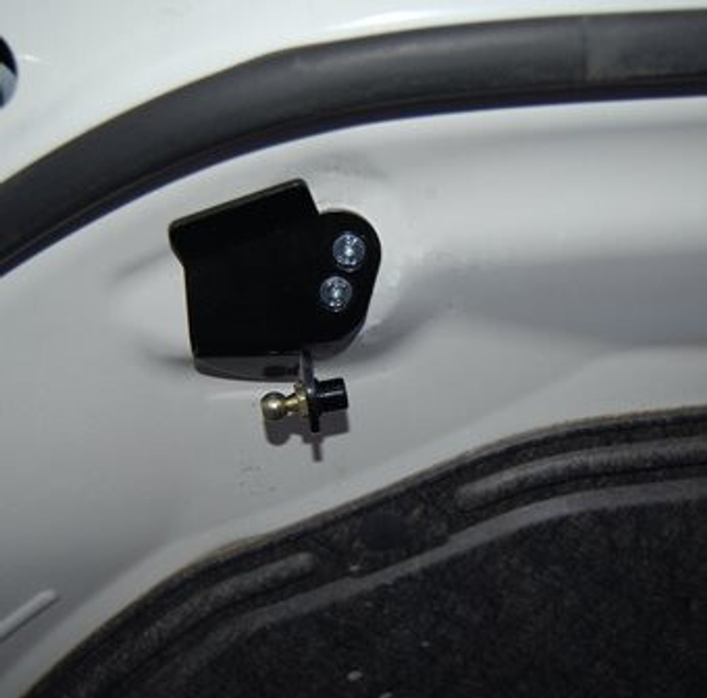 Амортизатор (упор) капота на Mazda 6 08-06(с 2013 г.в.)Autoinnovation