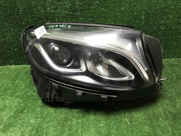 Фара правая Mercedes GLC X253 (2015-2019) LED