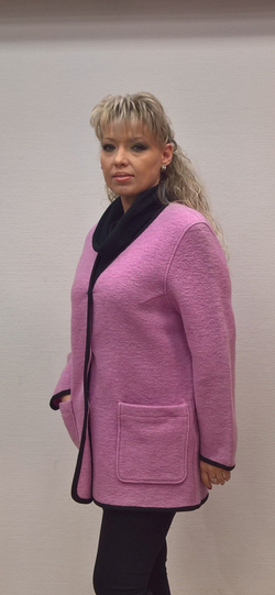 Теплый шерстяной удлиненный жакет