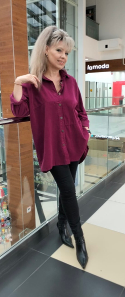 Итальянский блузон-рубашка из микро вельвета в вишневом цвете