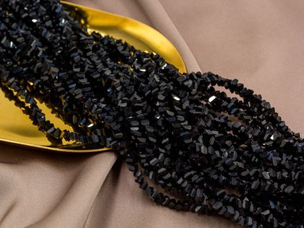 Нить бусин для украшений 4мм (ювелирное стекло черный)