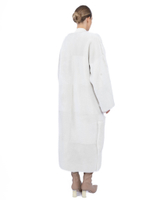 Женское пальто-халат из стриженной норки с накладными карманами