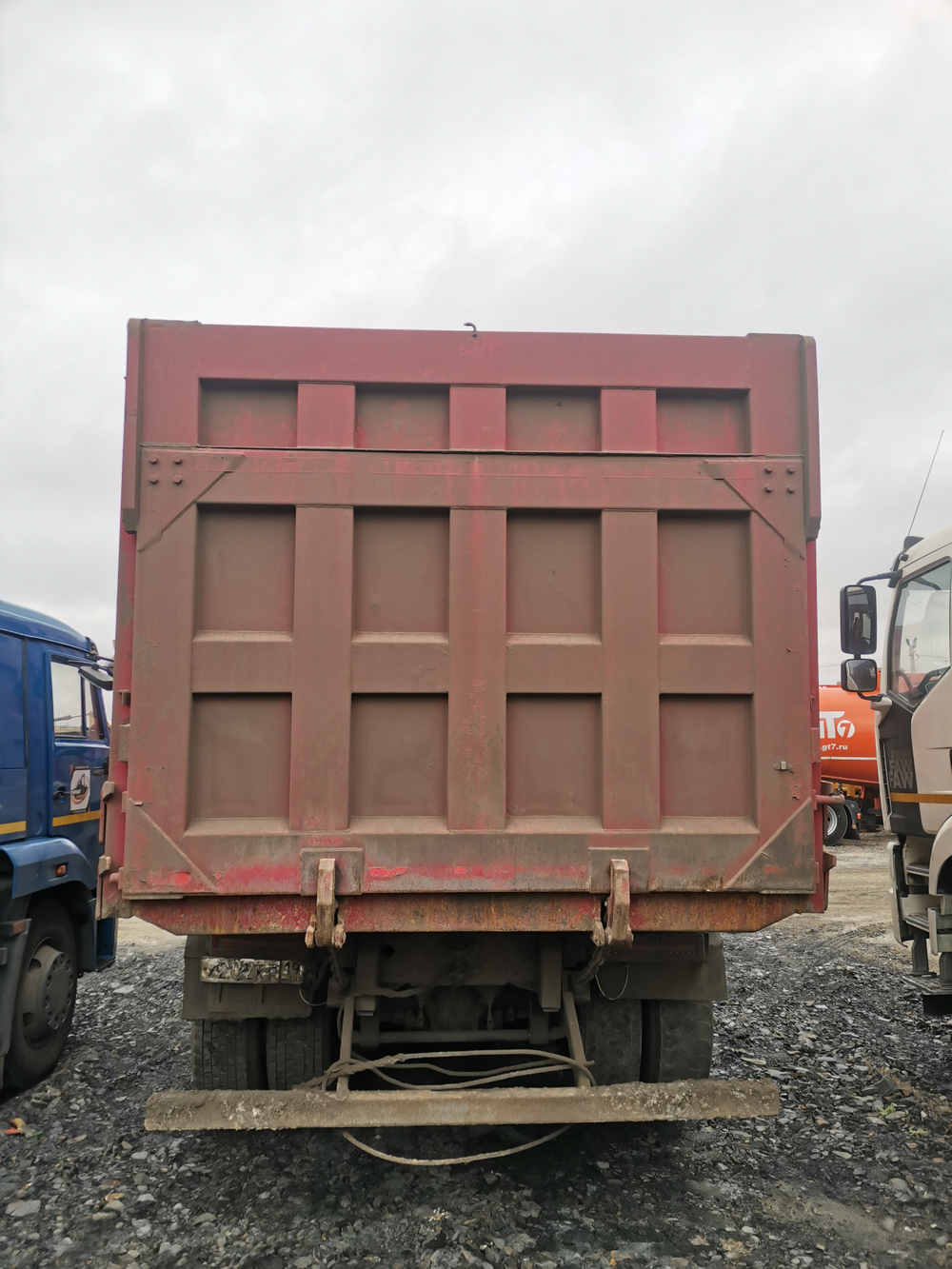 HONGYAN 908 8x4 Самосвал CQ3406HV39 (Дизельный, 8,7 л, 387 л.с., МТ)