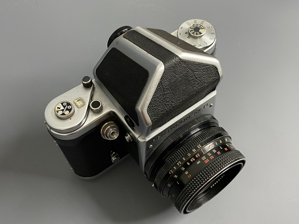 Pentacon Six TL + MC Biometar 2.8/80