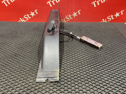 Накладка ручки бардачка левая 2019г