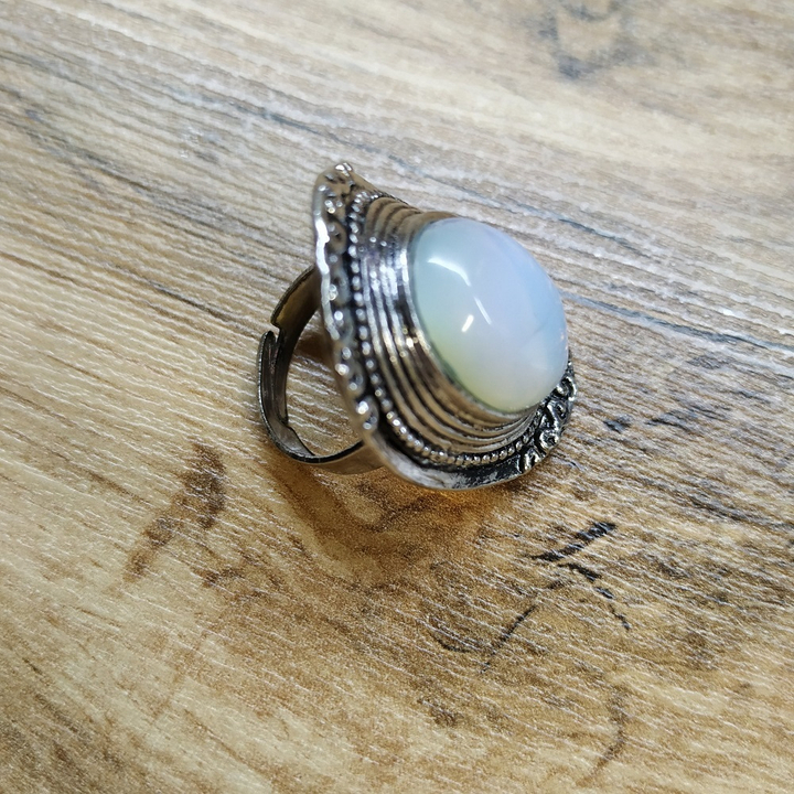 Кольцо разъемное Лунный камень в металле, 26x37 мм