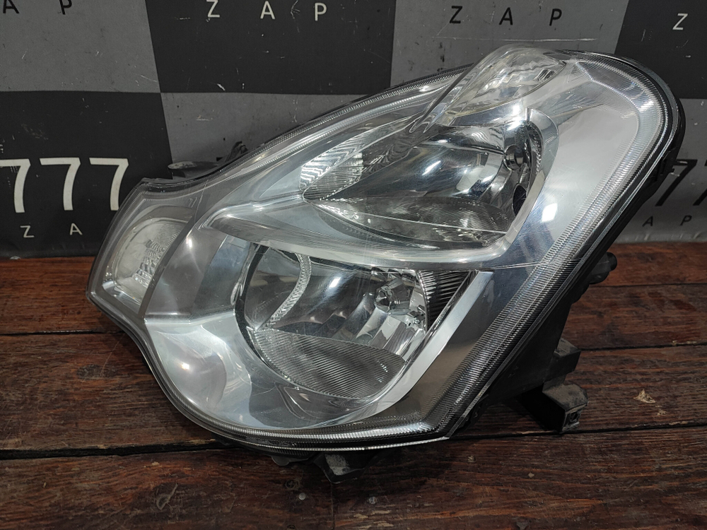 Фара левая Nissan Almera 3 (G15) 12-18 Б/У Оригинал 260604AA0B