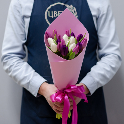 19 тюльпанов микс в оформлении