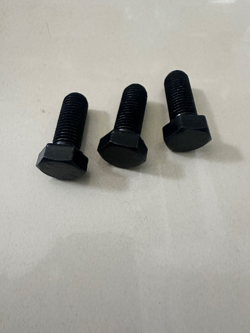 Высокопрочный болт М16*40 класса прочности8*8