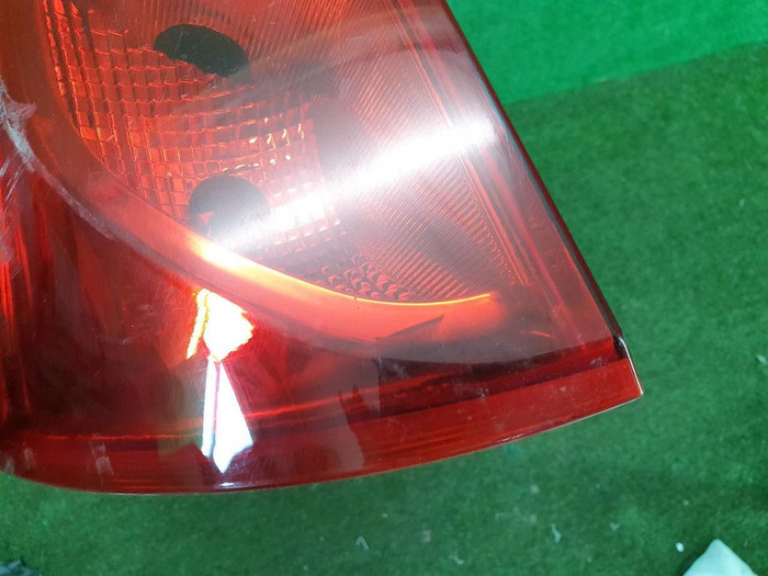 Фонарь левый Renault Dokker (2012-2021)