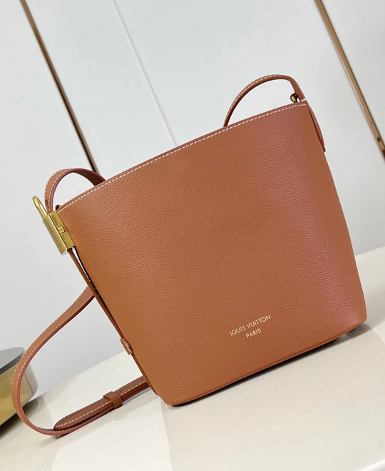 Louis Vuitton Low Key All in BB