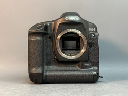 Canon EOS-1D Mark II 518.238 Кадров