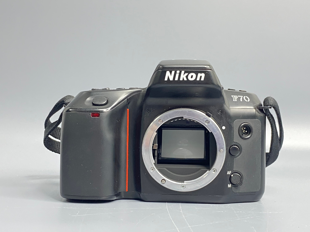 Nikon F70 kit AF Nikkor 28-80mm 3.5-5.6D