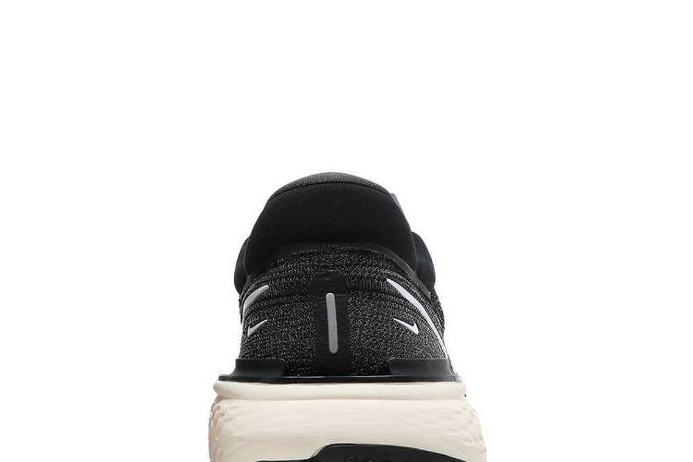 Кроссовки Nike Invincible Run 1 Flyknit