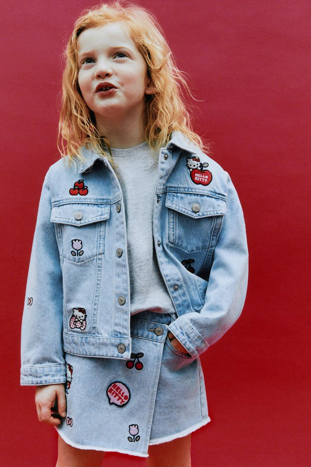 ZARA ДЖИНСОВАЯ ЮБКА-БЕРМУДЫ HELLO KITTY © SANRIO, СИНИЙ