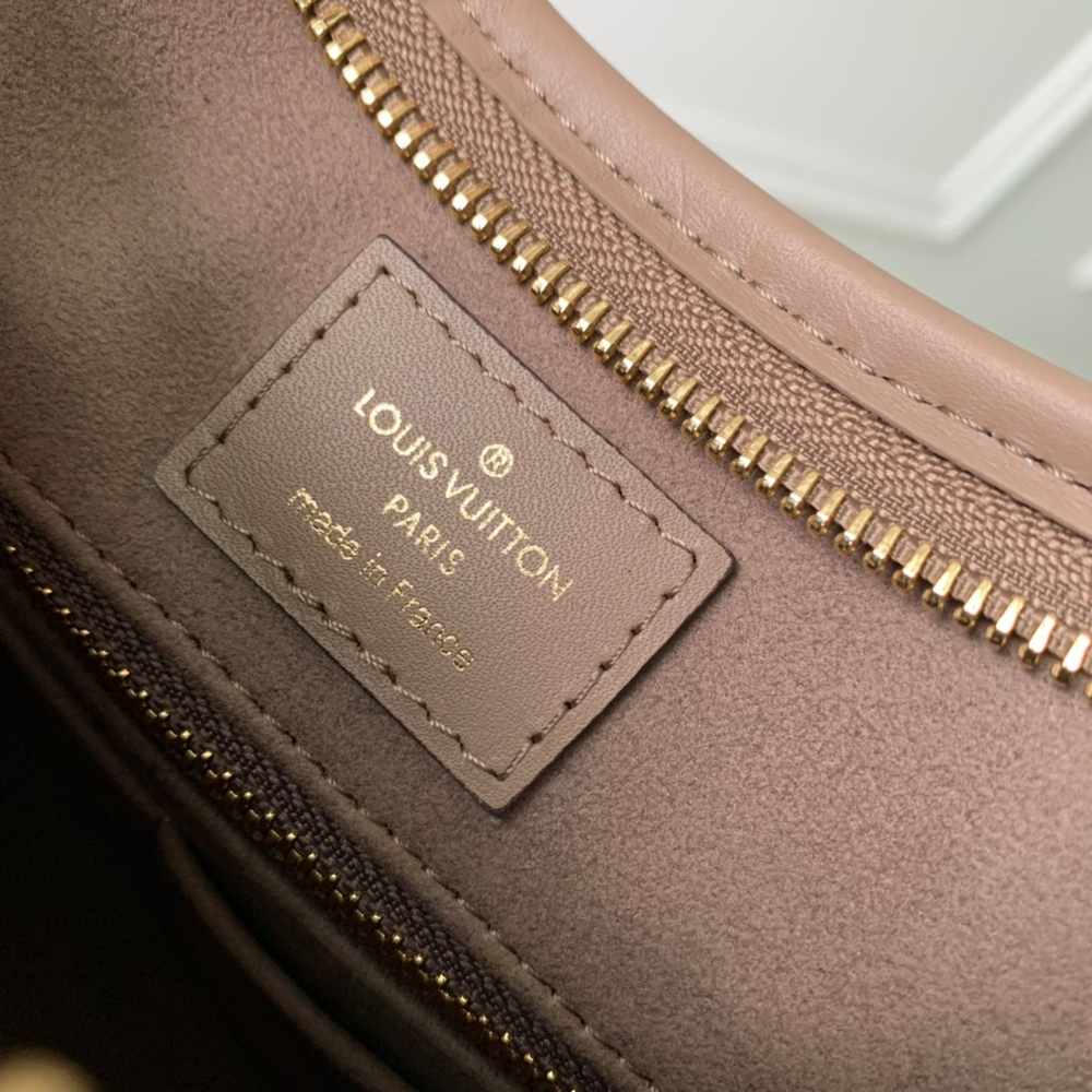Louis Vuitton CarryAll MM
