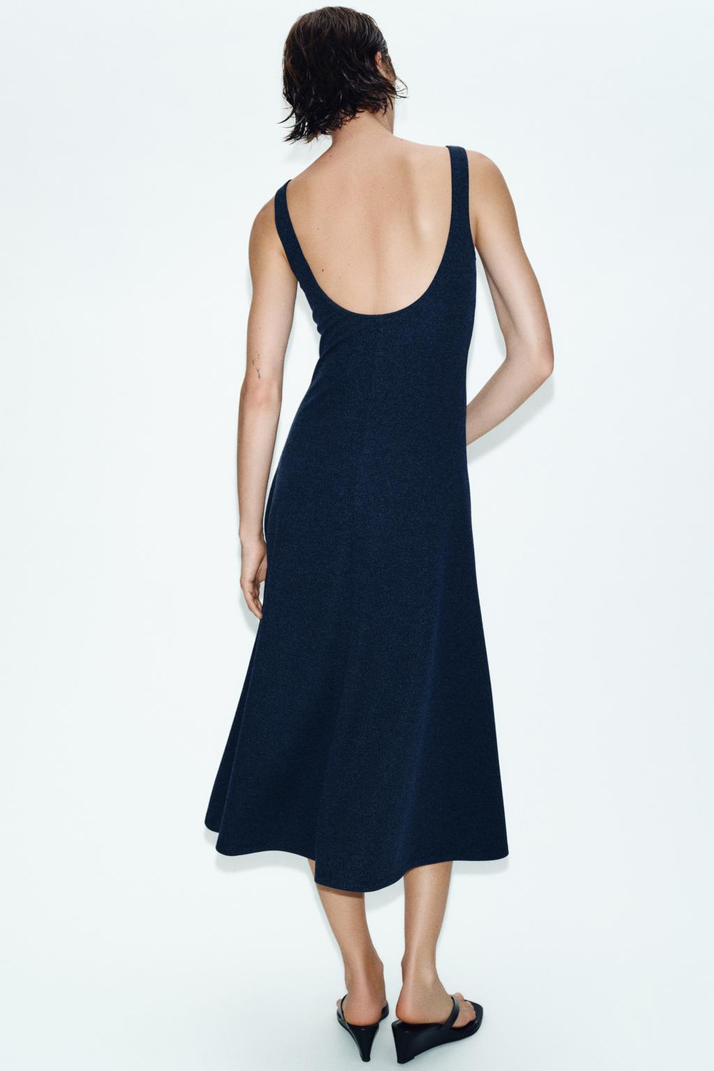 ZARA ПЛАТЬЕ МИДИ НА БРЕТЕЛЯХ, МОРСКОЙ СИНИЙ МЕЛАНЖ