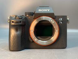 Sony A7 Mark III, в новом состоянии