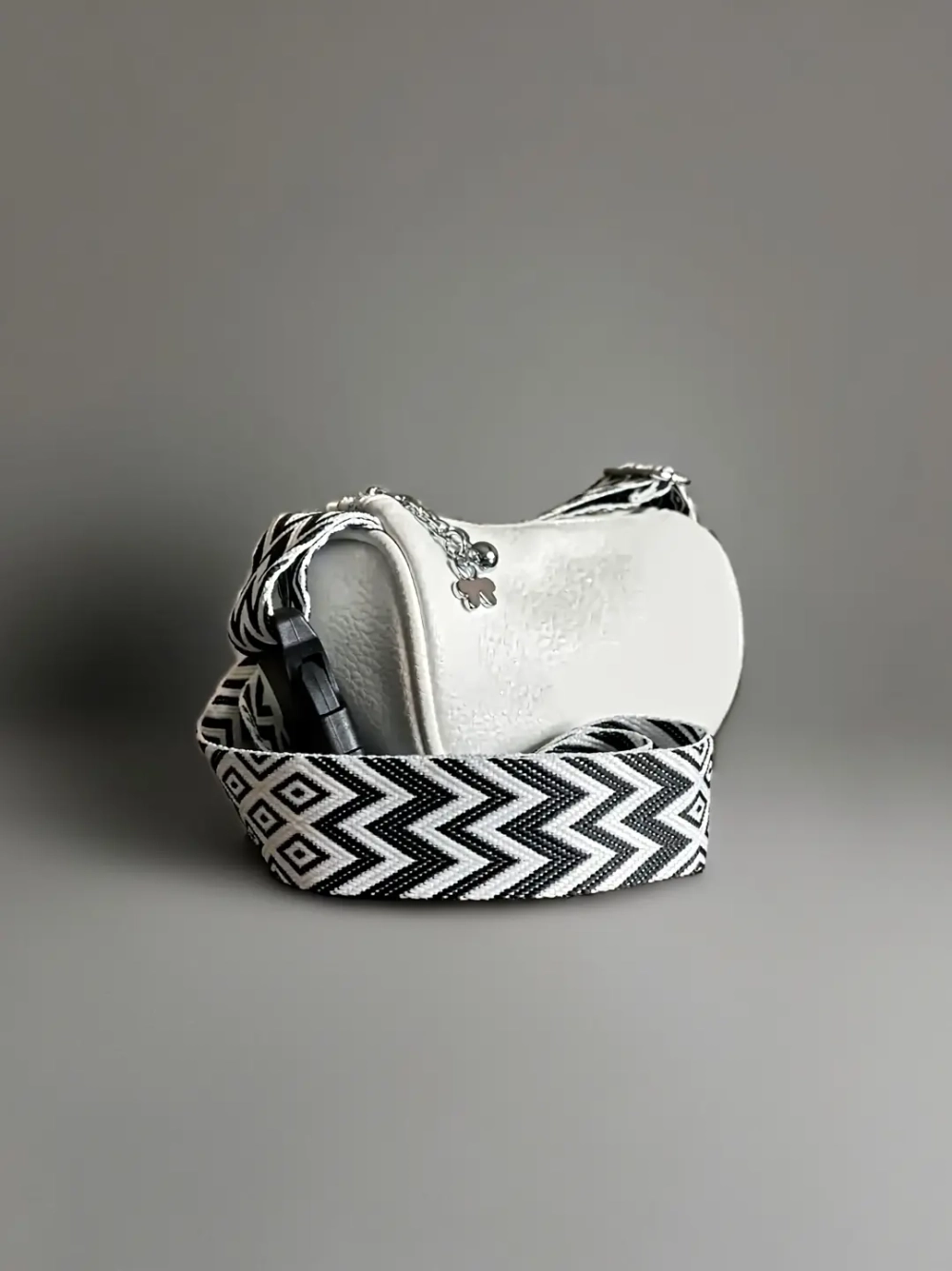 Сумка женская кросс-боди экокожа белая QOZA