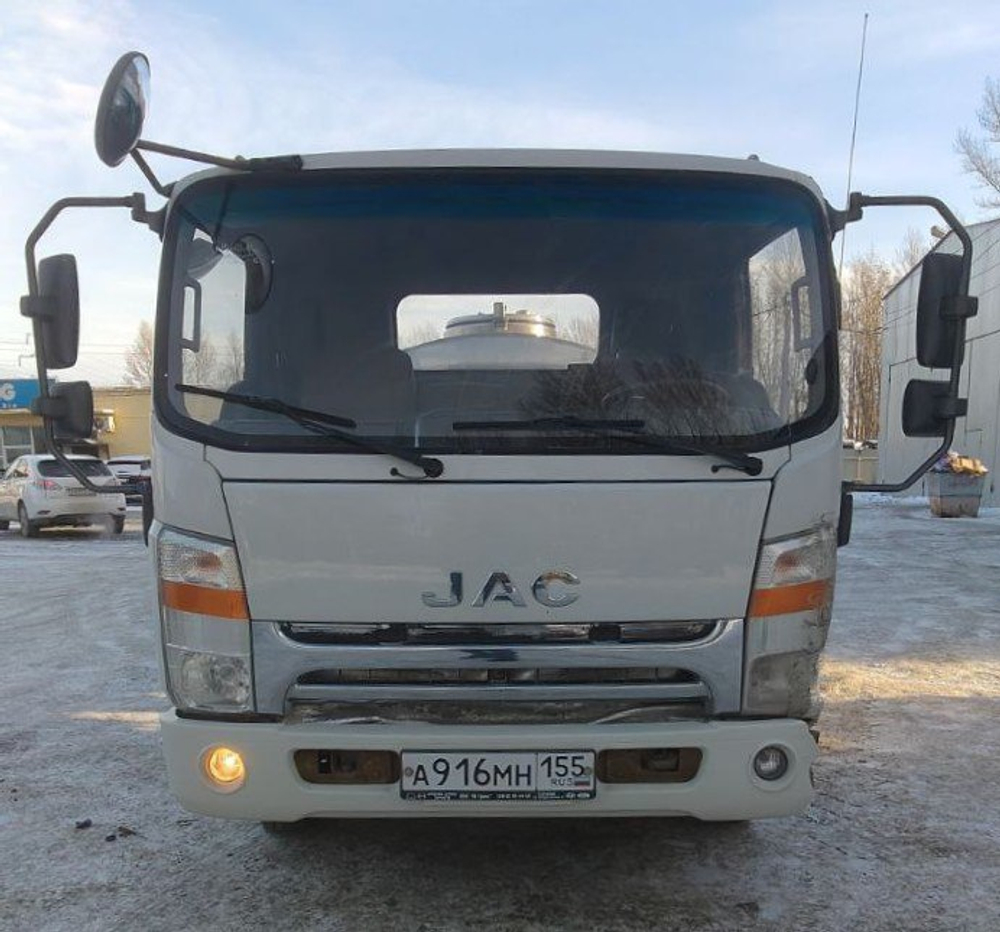 РусТрак 5389* на шасси JAC N90 Автоцистерна нефтепромысловая 53891G (Дизельный, 3,8 л, 152 л.с., МТ)