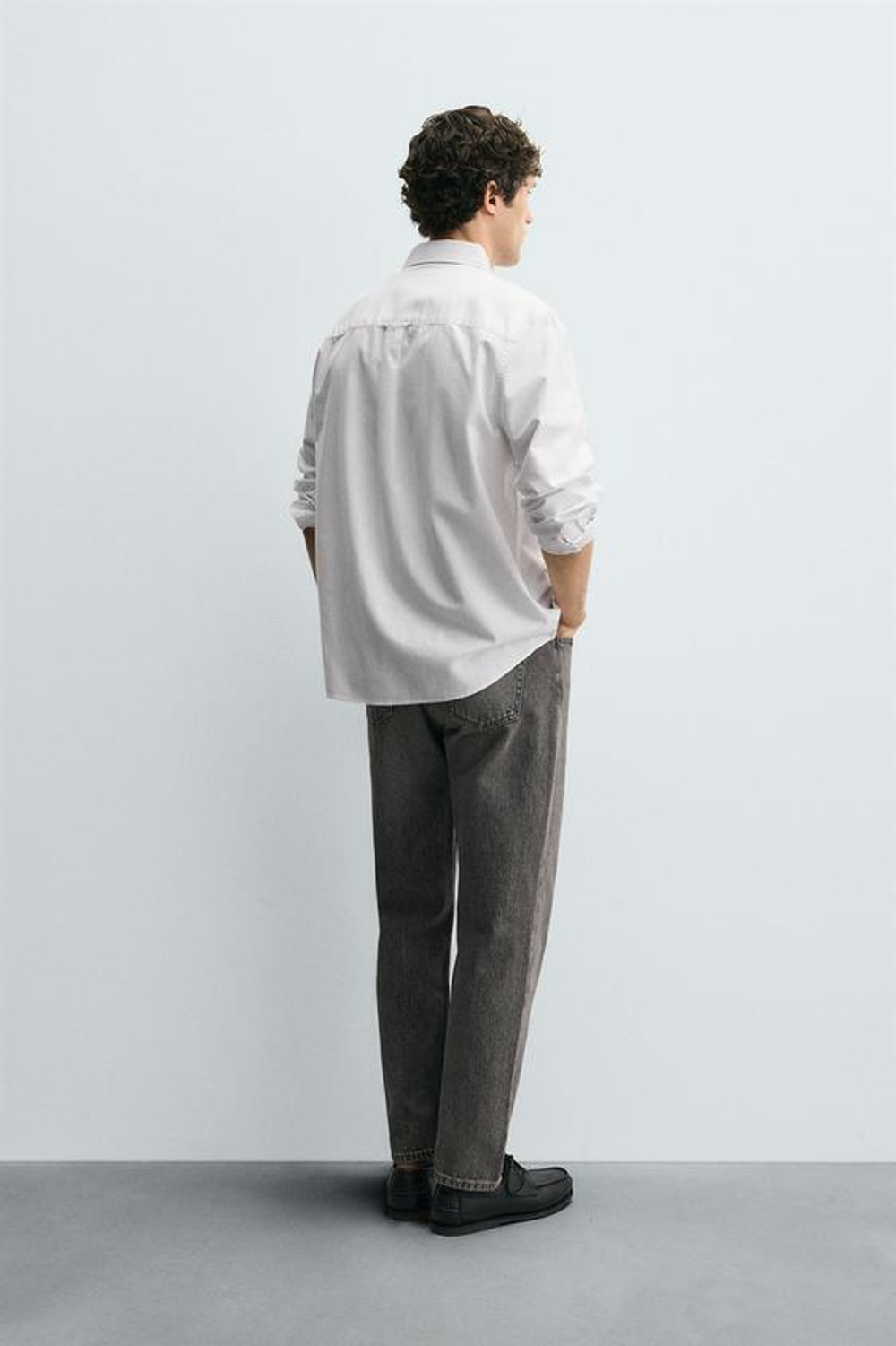 ZARA ДЖИНСЫ STRAIGHT FIT REGULAR, СЕРЫЙ