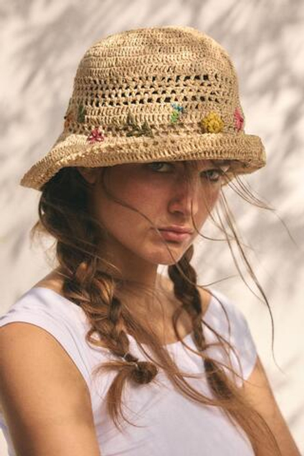 ZARA ПАНАМА С ВЫШИВКОЙ ЦВЕТОВ, СВЕТЛО-БЕЖЕВЫЙ