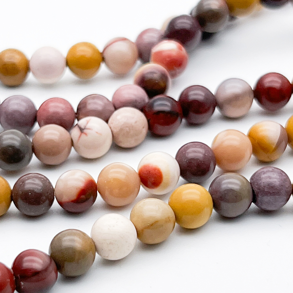 Мукаит бусины, диаметр 6,2-6,4 мм, цена за 28-29 шт (1/2 нити)