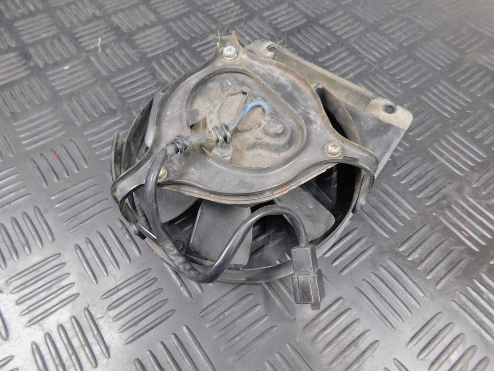 Вентилятор радиатора Yamaha TDM850 RN03J 2001