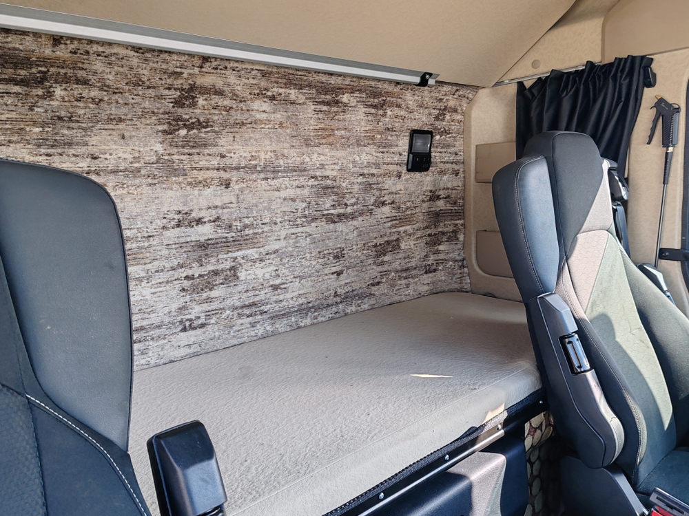 Mercedes-Benz ACTROS 4x2 Седельный тягач 1853 (Дизельный, 12,8 л, 531 л.с., АТ)